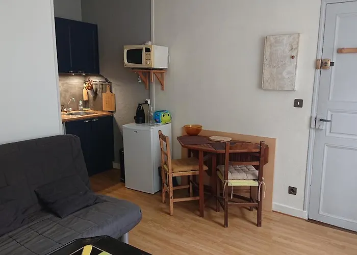 Appartement Dans Ancienne Maison Pyreneenne.