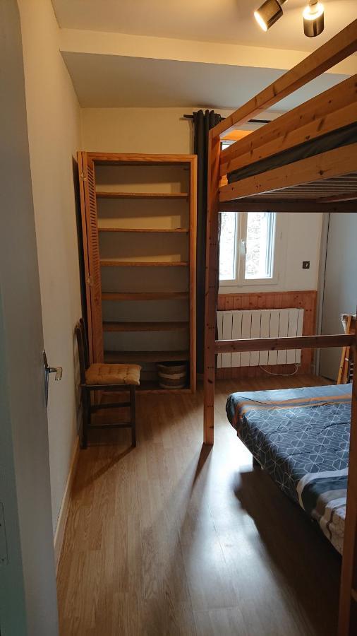 Dans Ancienne Maison Pyreneenne. * Cadeac